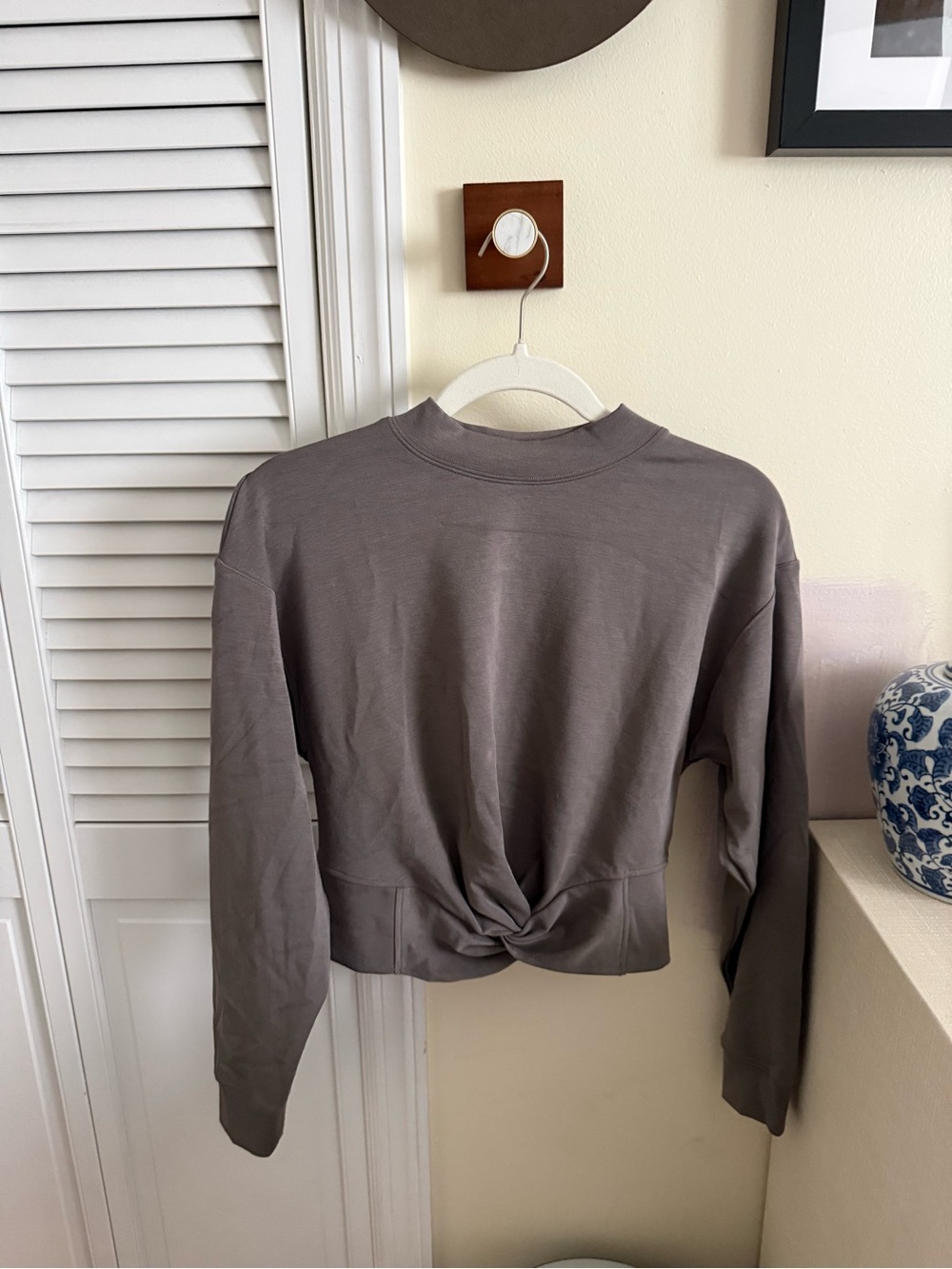 Club Monaco Cropped Shirt